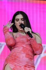 mae muller nipple from birmingham concert 04.jpg