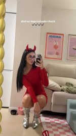 vlcsnap-2025-11-03-16h55m12s858-naomias-d (5).jpg