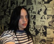 billieeilish_1762448473_3760012772370237179_2852781070ff92115dd755c6.jpg