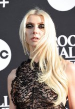 taylor-momsen-nipples-see-through-lace-dress-rock-hall.jpg