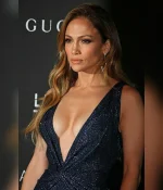 adore.jlo__2025-11-08T214433.000Z_5.webp
