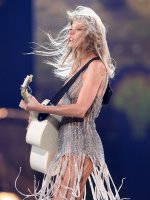 taylorswiftbr__2025-11-24T132903.000Z_4.jpg