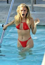 AnnaLynne-McCord-Bikini-23.jpg