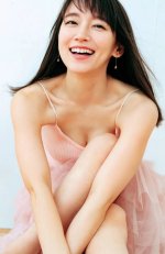 19-no-40-riho-yoshioka-吉岡里帆-v0-qar9hcd6e70c1.jpg