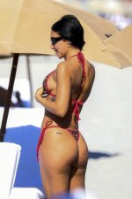 chantel-jeffries-thong-bikini-miami-beach-curves-ass.-018-1.jpg