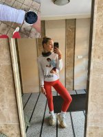 Yo siempre voy a elegir a las personas que hacen un espacio en su vida para mí, porque aquí oc...jpg