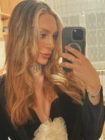 Yo siempre voy a elegir a las personas que hacen un espacio en su vida para mí, porque aquí oc...jpg