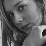 1969-12-31 21.00.00 ester_exposito_profilepic.jpg