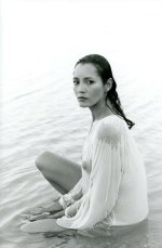 Barbara Carrera 53.jpg