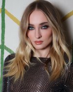 Sophie Turner ovSg5mRh_o 5.jpg
