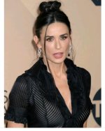 2018-04-26 20.02.52 1766336767509427691_demimoore.jpg