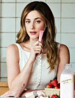 lili-reinhart-personal-day-tinted-emotional-support-lip-balm-january-2026-3.jpg