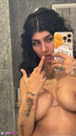 mia-khalifa-*******s-zhyws-3.jpg