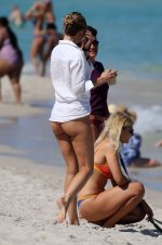Kimberley_Garner_Booty_in_Thong_14-scaled.jpg