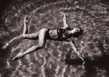 gemmamengual - CIDkriRjcE_.jpg