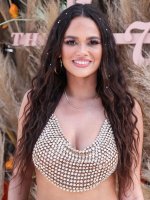Madison Pettis - Revolve Festival (3).jpg