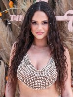 Madison Pettis - Revolve Festival (8).jpg