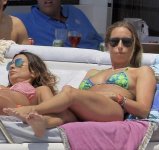 12648036_rafael-nadal-shirtless-ibiza-vacation-with-maria-francisca-perello-16_starbeat_r.jpg