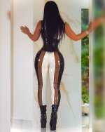 latex 63198168_001_8460.jpg