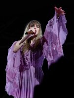 taylorswiftbr__2025-11-24T132903.000Z_15.jpg