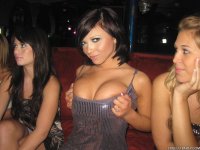 pechos 34266174_002_df2c.jpg