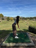 Una mañana de golf y mucho sol🏌🏼_♀️⛳️Ha sido mi primera vez y tengo que decir que pensaba que 3.jpg