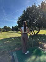 Una mañana de golf y mucho sol🏌🏼_♀️⛳️Ha sido mi primera vez y tengo que decir que pensaba que 2.jpg