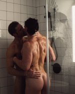 Kiss1.jpg