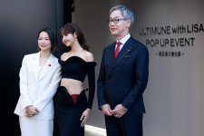 redvid_io_260306_wearelloud_ig_update_with_lisa (2).jpg