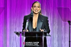 Jennifer Lopez 01.jpeg