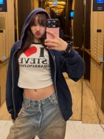 redvid_io_260326_lisa_ig_update_camera_roll (1).jpg