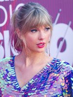 taylorswiftes___2026-03-26T090243.000Z_8.jpg