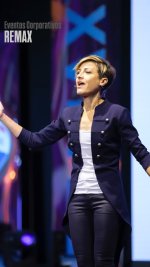 saraescu1981 - DNyQhnJWASM.jpg