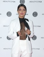 Priyanka-Chopra-Sexy-TheFappeningBlog.com-17-2.jpg