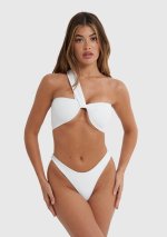 cabane_swimwear_bikini_jade_white_4_ee023ccd-b884-42b7-917d-9938a42d62a5-223633.jpg