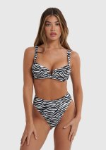 cabane_swimwear_bikini_greta_zebra_1-868613.jpg