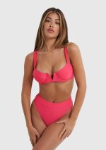 cabane_swimwear_bikini_greta_pink_1_239c7d88-4ce6-4316-a3ff-68226f71eaaf-559540.jpg