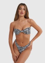 cabane_swimwear_bikini_jade_zebra_4_30a58c58-2a73-4b62-a530-2820dc324949-931552.jpg