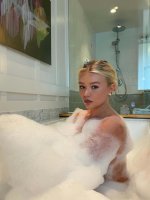  Katie Sigmond iHJsr5cs_o (2).jpg