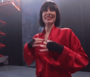Kira Miro - ElHormiguero_111021 (1).gif