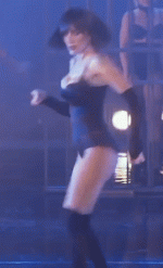 Kira Miro - ElHormiguero_111021 (8).gif