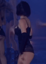 Kira Miro - ElHormiguero_111021 (15).gif