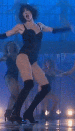 Kira Miro - ElHormiguero_111021 (17).gif