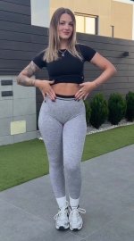 vlcsnap-2026-04-07-15h11m18s611-noelia99 (17).jpg