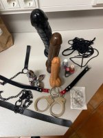 strapon ec873584_540.jpg