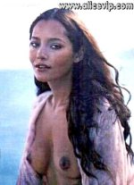 Barbara Carrera 31.jpg