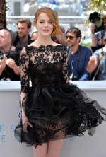 16165065_emma-stone-wind-cannes-2015.jpg