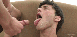 Twink_Blowjob_03.gif