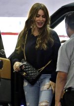 Sofia_Vergara_heading_to_her_office_in_Beverly_Hills_11-02-2023__13_.jpg