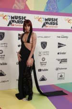 la-cantante-aitana-a-su-llegada-a-la-gala-los40-music-awards-santander-2023.jpeg